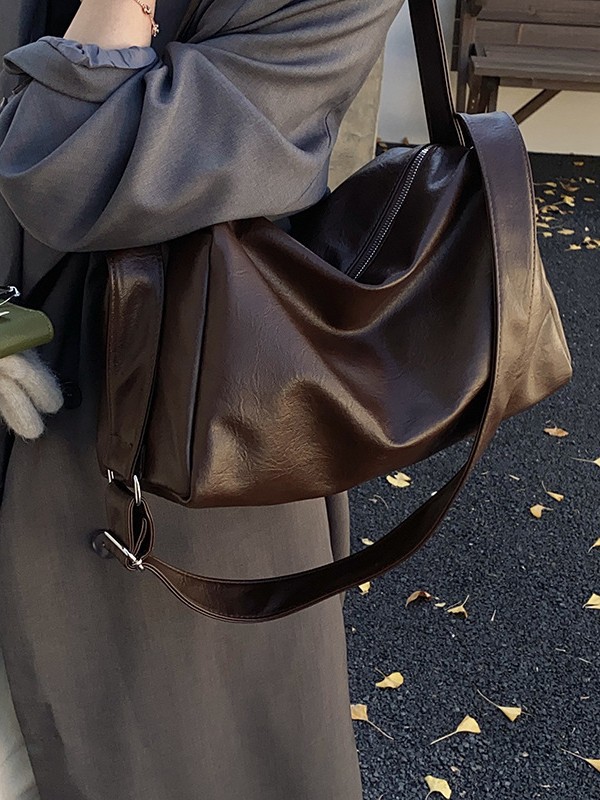 Nicho coreano simple bolsas de almohada de viaje mujeres otoño 2025 nueva gran capacidad extranjera diaria mochila de hombro