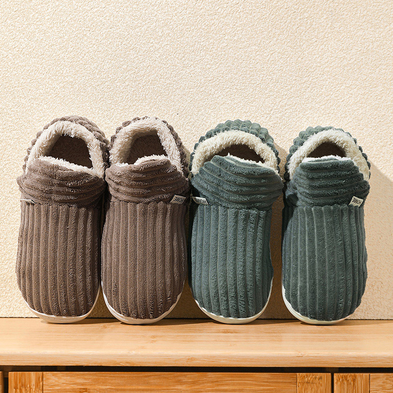 Zapatillas de algodón de invierno 2024 bolsas domésticas interiores raíz fondo grueso antideslizante para niños zapatos de algodón de peluche caliente para niños y niñas