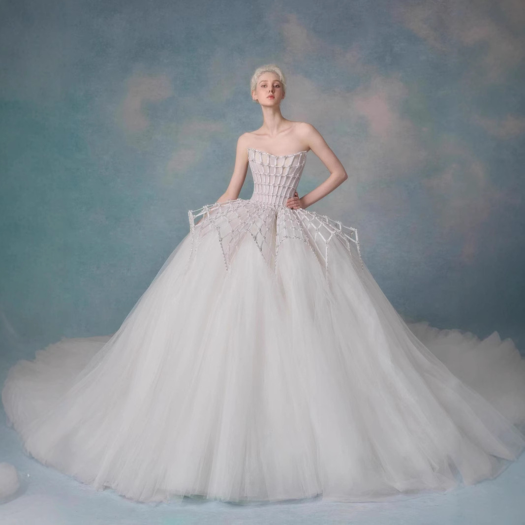 Weddingdress2025 New Style Wedding Dress, High-End Strapless French Light Luxury Heavy-Duty Train Main Gown for Wedding