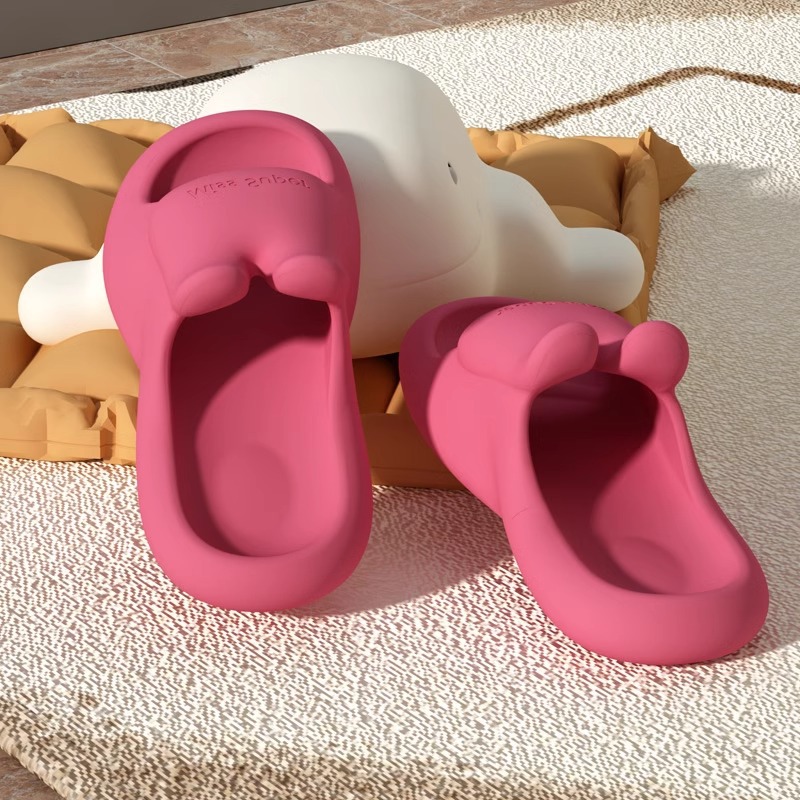 로즈 레드 (똥을 밟은 듯한 느낌의 EVA 소재로 가볍고 편안하며 미끄러지지 않음)