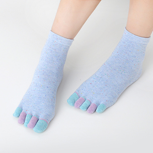 Factory direct sales women's colorful cotton split-toe socks for spring and autumn colorful toe five-toe socks sweat-absorbent short-tube mid-tube Korean style five-toe socks