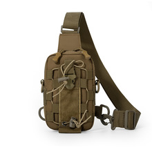 跨境户外便携胸包男士斜挎包多功能野营小挂包运动骑行迷彩战术包