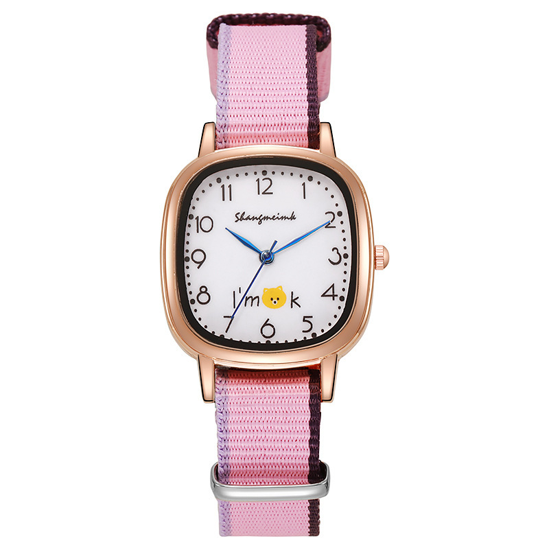 Reloj de cuarzo Honghong nuevo estilo de tela cuadrada pequeña de dibujos animados simple con reloj de dibujos animados para estudiantes y niños a juego de colores