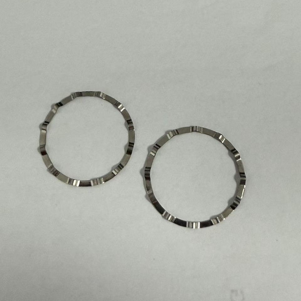 供应瞄准器五金冲压弹片，瞄准器防软圈弹片
