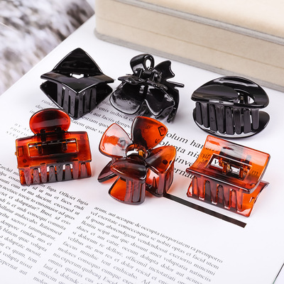 wholesale the republic of korea Hairdressing trumpet Hair caught Grip resin Top clamp 2 yuan Jewelry Liuhaijia