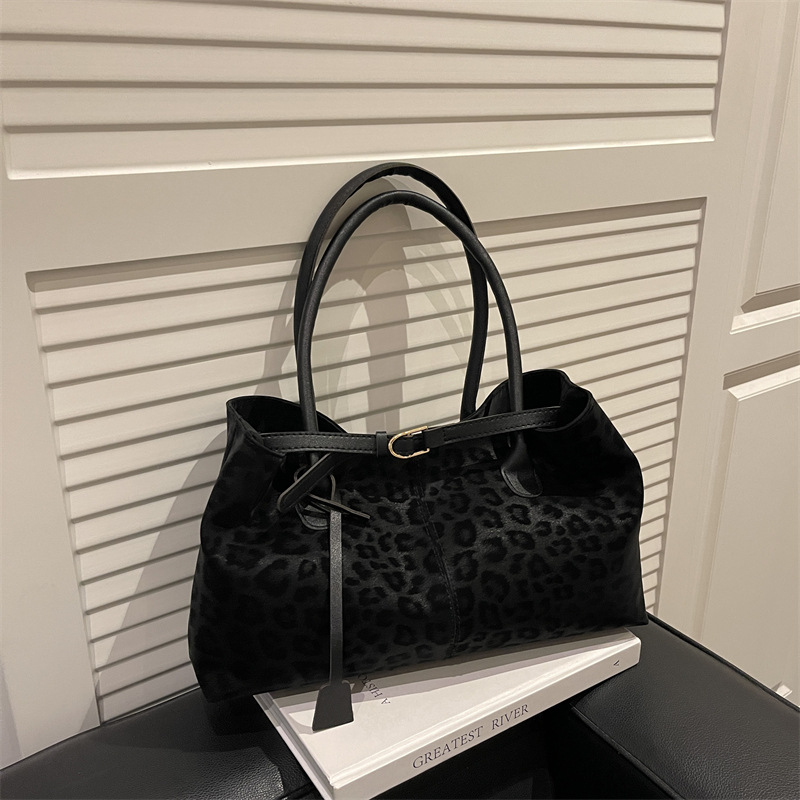 Invierno de piel de ciervo bolso de piel de ciervo bolso de mujer 2025 nuevo retro bolso de mano leopardo de gran capacidad de viaje de hombro