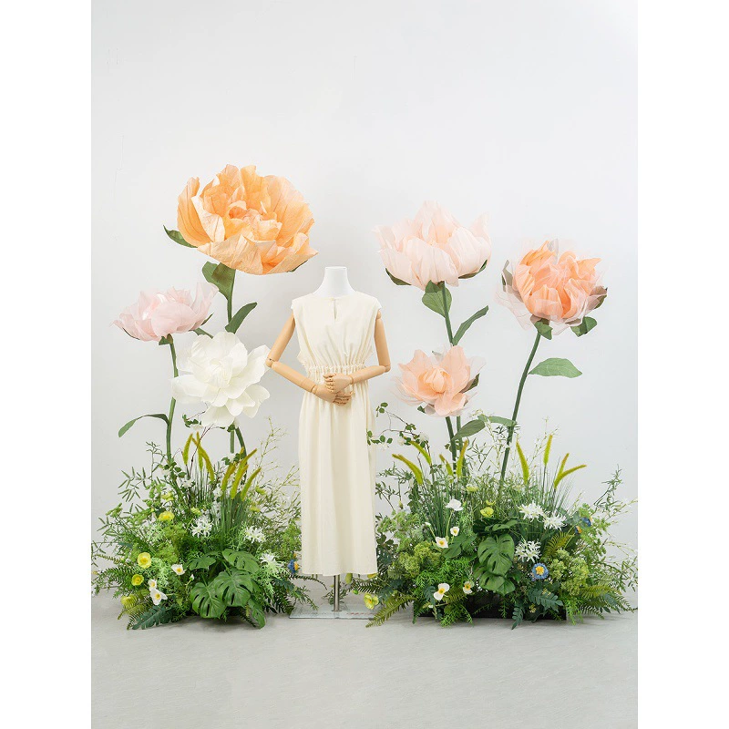 Окно одежды, цветочные орнаменты, большие бумажные цветы, имитация зеленых растений, кустарников, ландшафтный дизайн, коммерческая сцена, фотофон, цветы