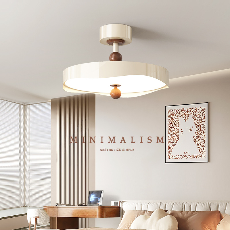 Lámpara de techo de dormitorio de estilo crema francés, espectro completo, protección ocular, frijoles de leche creativos antiguos, candelabro semi-succión para habitación infantil