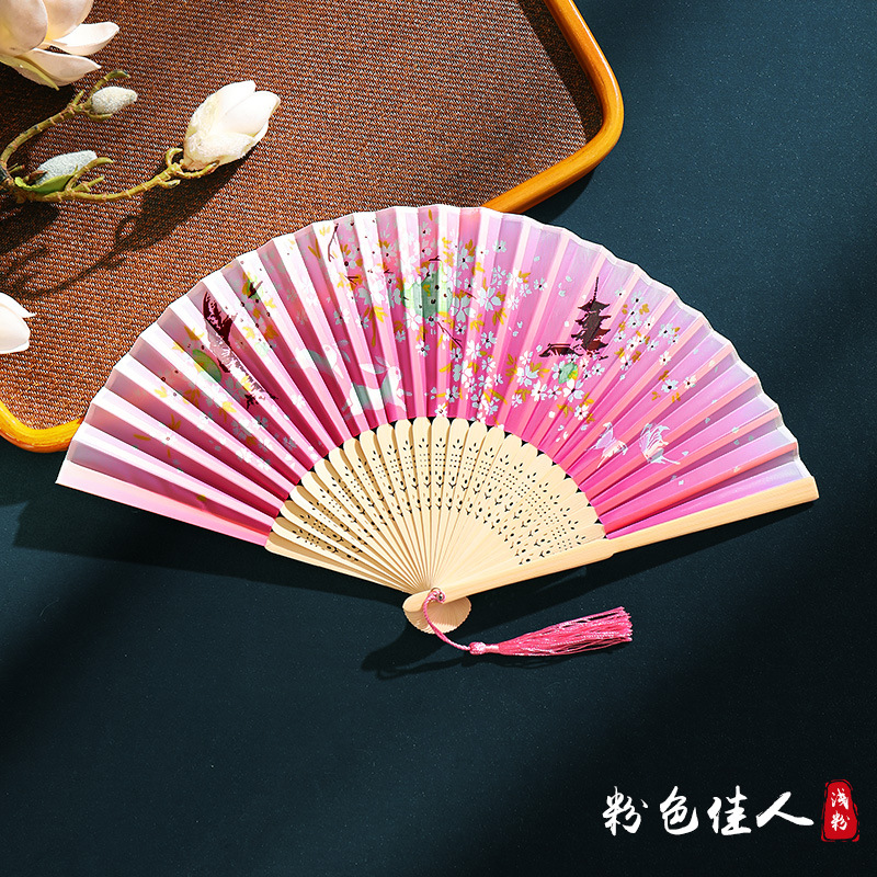 Ventilador plegable de verano, estilo chino, Hanfu, cheongsam, baile para niños, ventilador de estilo antiguo, ventilador de bambú plegable portátil