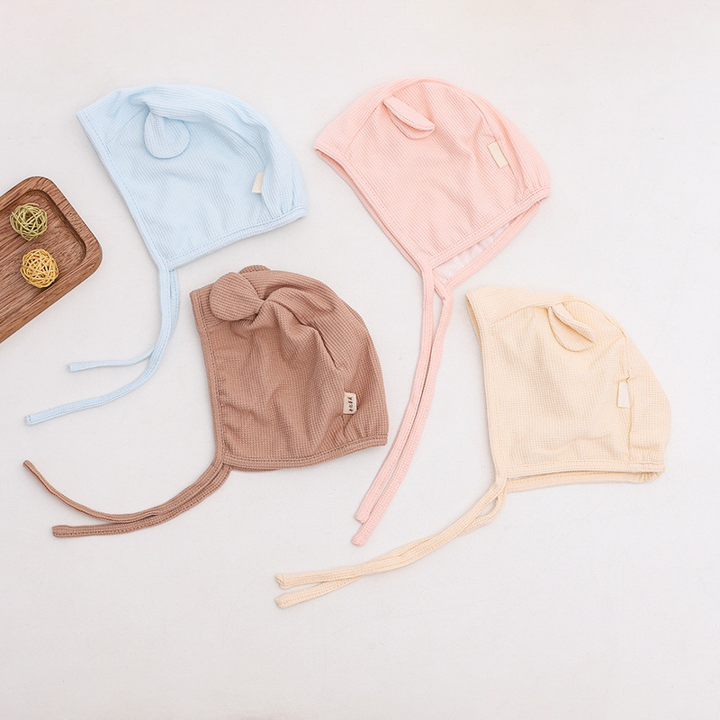 Sombreros para bebés primavera y otoño pequeños meses bebés simple sombrero de protector de orejas de color sólido lindo estilo de orejas gorra de algodón