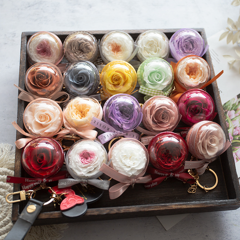 Llavero de flor eterna al por mayor colgante terminado ramo de flores secas Caja de regalo de San Valentín regalo de mano de novias regalo de bendición