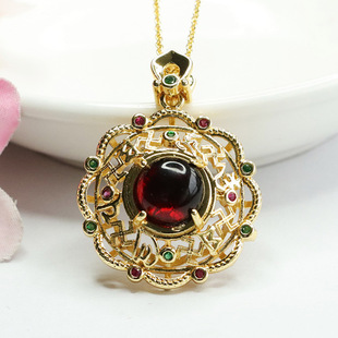 Xinyu Natural Amber Pendant Blood Pot Hollow Necklace New Chinese Jewelry Factory Wholesale HP3111703