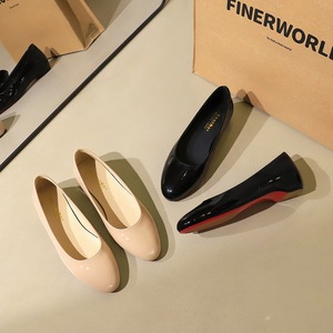 6821 French patent leather round toe shallow mouth single shoe with red sole, versatile and comfortable, with an increas