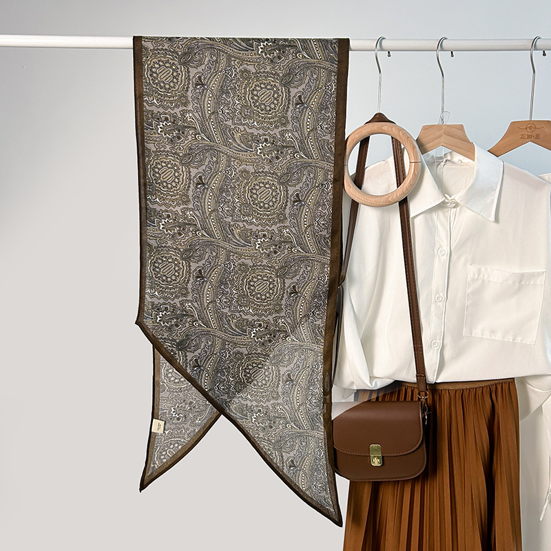 Impresión de estilo nacional retrógrado abstracto seda monocapa toallas paralelas de alto nivel nicho ropa de personalidad con bufandas de seda