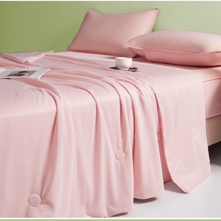 Sensación fresca de verano Clase A seda de hielo edredón fresco de verano juego de cuatro piezas sedoso sueño desnudo edredón de aire acondicionado sábana ropa de cama
