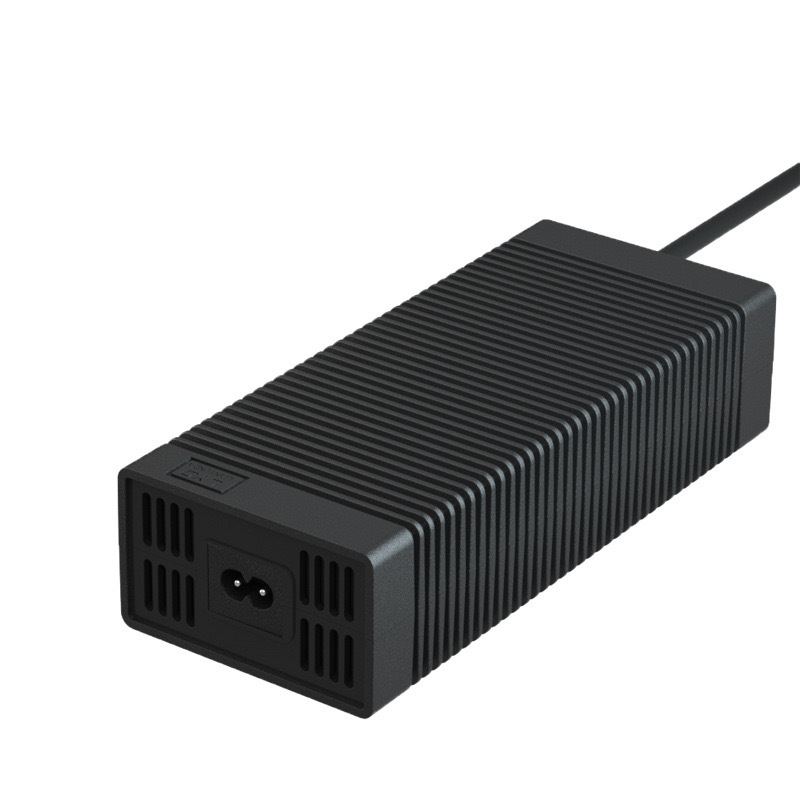 铅酸电池智能割草机24v充电器 电动智能割草机蓄电池充电器