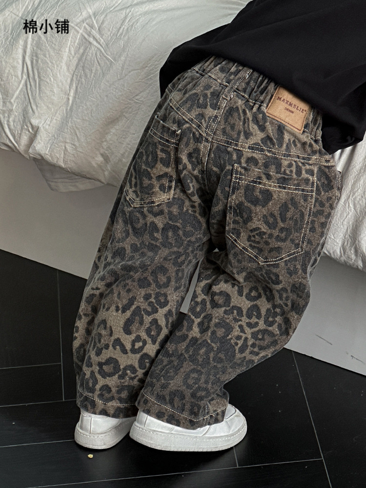 Children's autumn trousers for boys