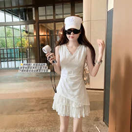 Y.JIA伊嘉韩系设计感小众蕾丝拼接杏色V领小个子背心蛋糕裙连衣裙