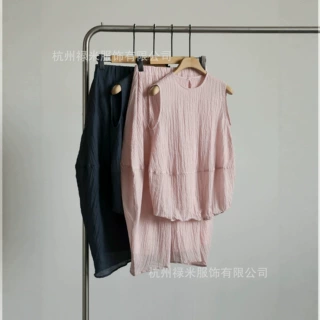 衣录苎麻褶皱肌理圆领无袖宽松垂感休闲两件套套装女一件代发