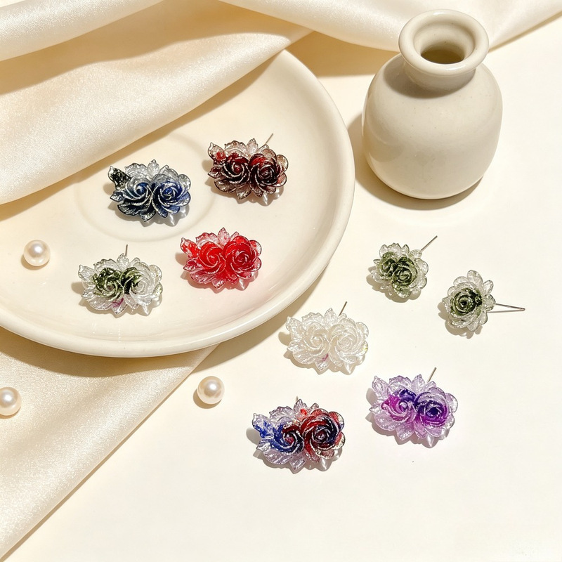 Nail art accessories, soft carving two-tone gold-dusted double roses, DIY resin, ins-style, Xiaohongshu live stream, earring accessories Nail art accessories, soft carving two-tone gold-dusted double roses, DIY resin, ins-style, Xiaohongshu live stream, earring accessories