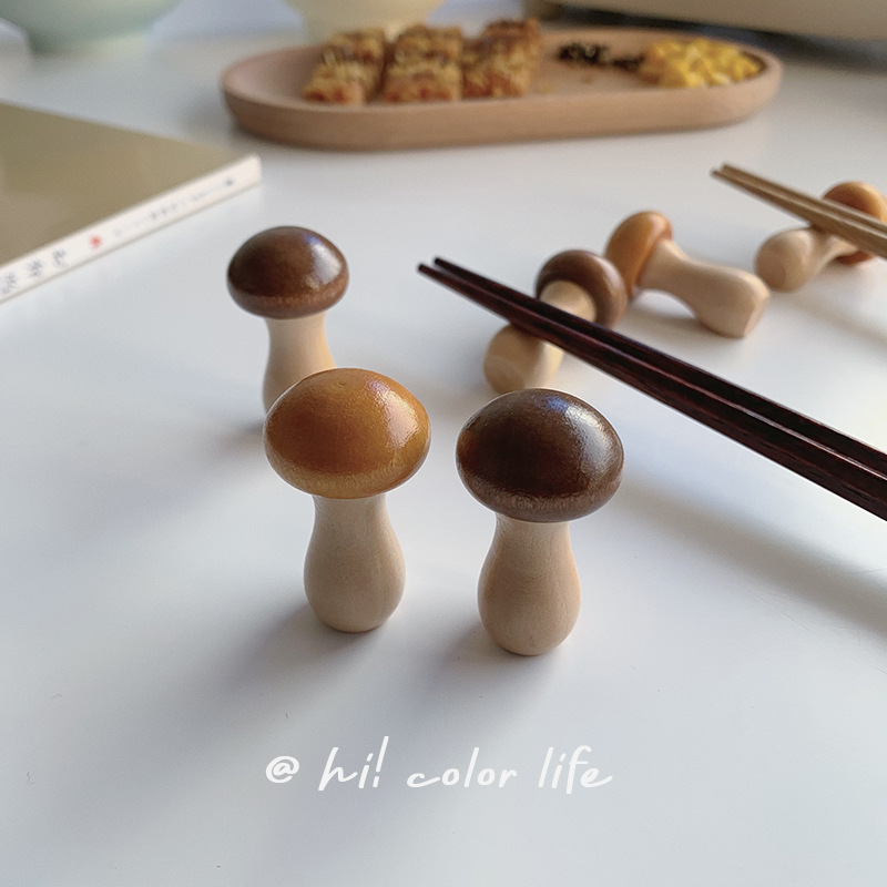 Wholesale Retro-style Instagram-worthy Japanese-Style Chopstick Rest & Pillow in Solid Beech Wood&mdash;Cute Little Mushroom Design for Restaurants and Home Use