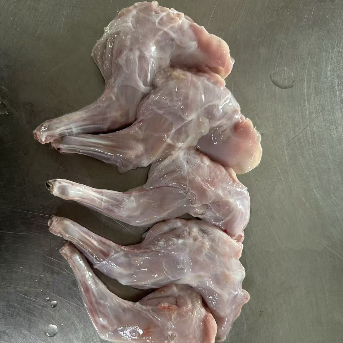 工厂直供新鲜正宗烤肉兔肉现杀分割兔后前腿