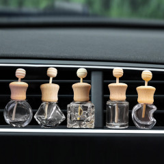 Car air outlet perfume bottle empty bottle glass aromatherapy essential oil bottle air conditioning balm ornament car interior decoration supplies