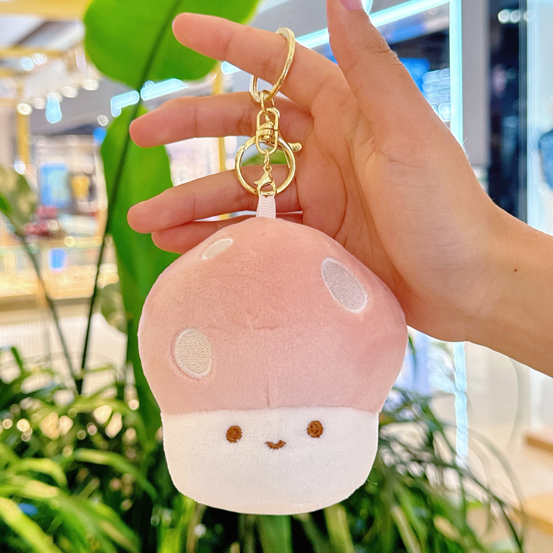 Muñeco de peluche con llavero de seta para celebración de bodas, regalo de bolsa ciega.