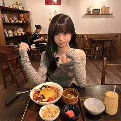 韓国系の柔らかいモチモチとしたデザイン感があります。