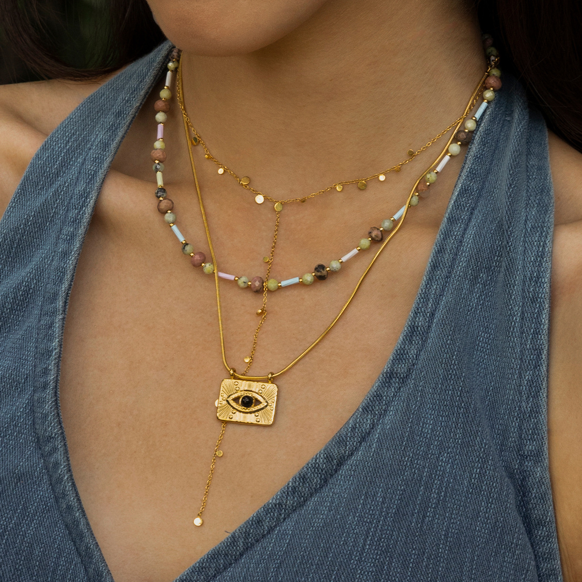Collar de acero inoxidable de estilo europeo y americano, lujo ligero, estilo de moda de alta calidad, collar de colgante de ojos de diablo, moda para mujeres cool