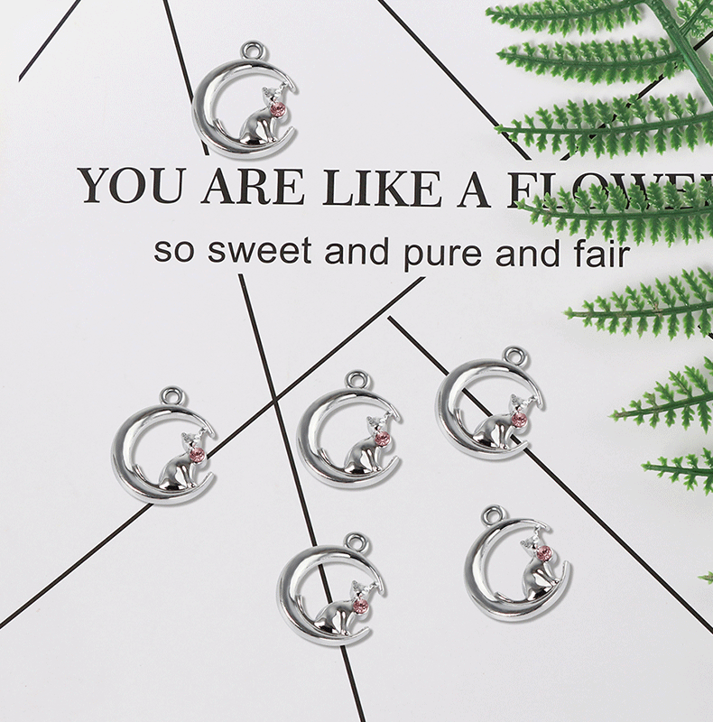 1 Piece Quantity 1 Piece Alloy Zircon Moon Cat Pendant