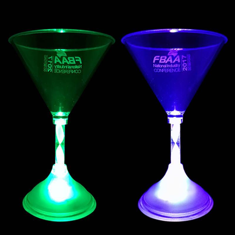 Aprobación directa de fábrica de vasos de cóctel luminosos led, suministros de atmósfera de bar, luces coloridas, vasos de cóctel de plástico, logotipos imprimibles