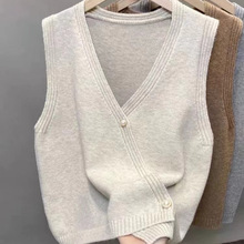 实拍V领斜门襟背心马甲女秋季叠穿设计感针织衫外搭无袖毛衣新款