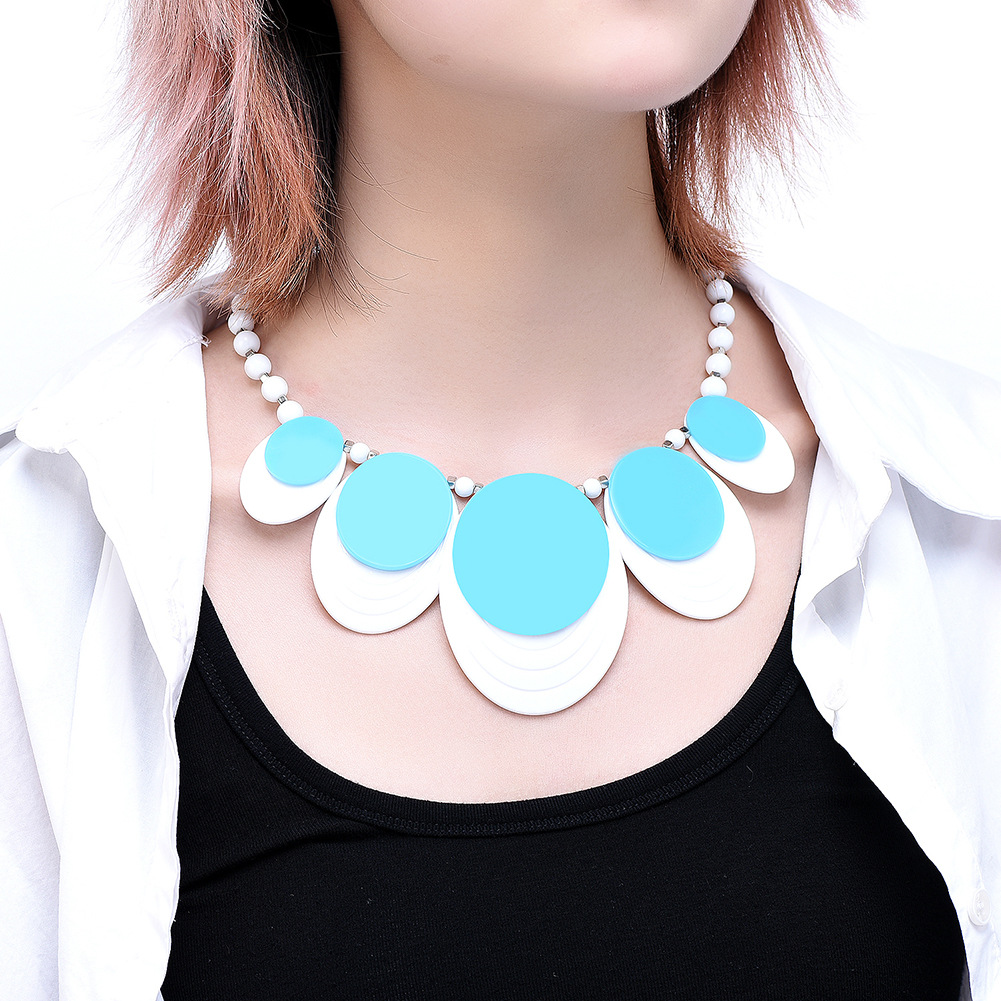 Wholesale Retro Double Layer Glossy Resin Necklace Nihaojewelry display picture 1