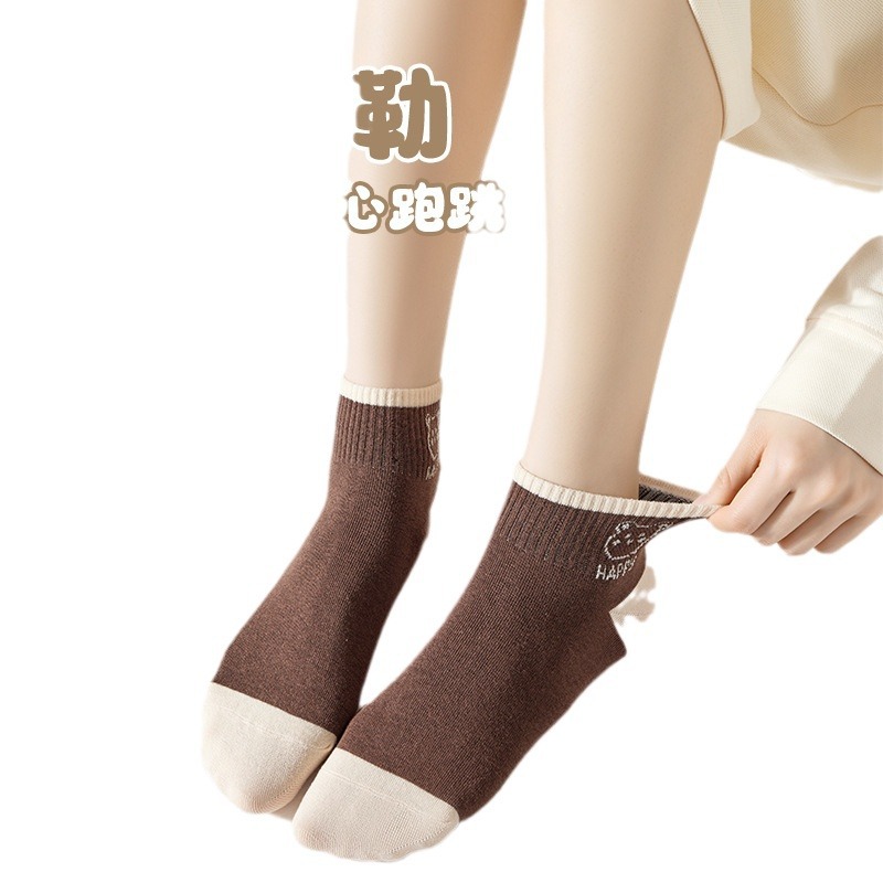 Zhuhaoyi primavera y verano delgada mujer moda calcetines corto al por mayor, calcetines de barco de boca baja, chicas de verano nuevos calcetines para hombres