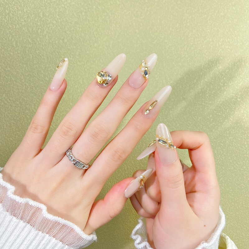 High-End Wearable Nails, Nude Color, Whitening, Stereo Rhinestones, Niche Design, Manicure Pieces, Light Luxury Style, Daily Wear