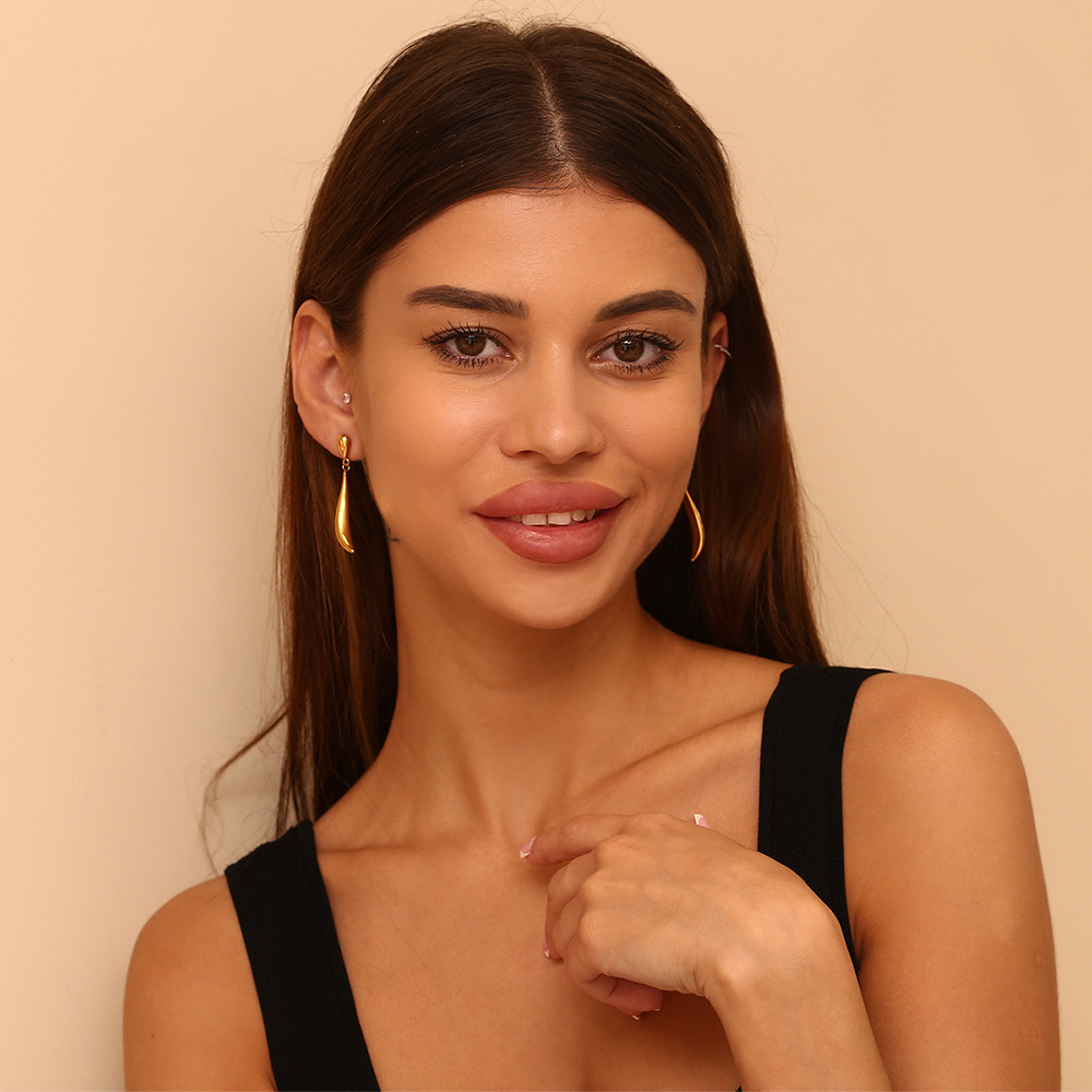 Model Show Water Drop Stainless Steel Earrings