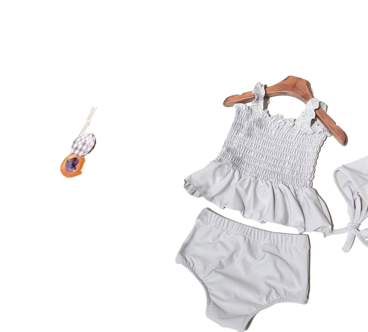 Ins versión coreana de las niñas cabestrillo de bebé bikini de color sólido traje de baño dividido traje de tres piezas falda de traje de baño de moda de moda