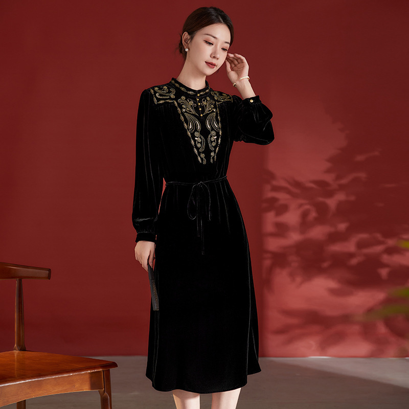 Mulberry Silk Heavy Industry Embroidery Silk Velvet dress Women's High-grade Solid Color Elegant Dress 8380