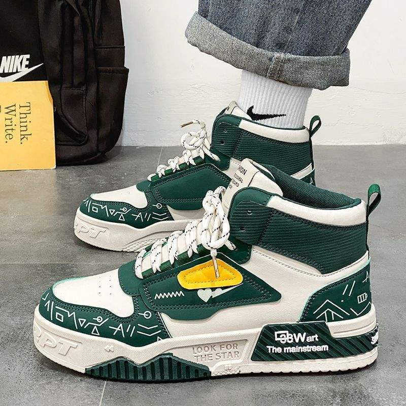 High-Top Men's Shoes Autumn 2025 New Winter Casual Breadboard Shoes Men's Mid-Top Inner Heightening Basketball Sneakers