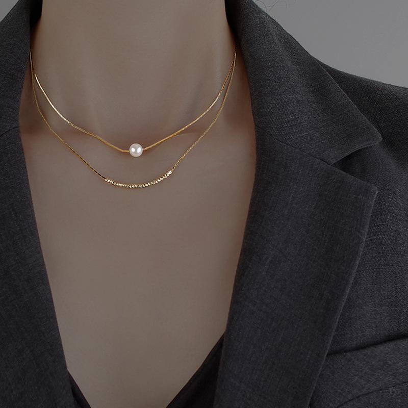 Barroco perla geométrica doble capa collar nicho metal estilo europeo y americano diseño clavícula cadena versátil nuevo collar para las mujeres