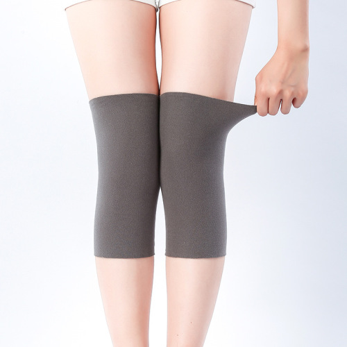 Plush velvet knee protectors to keep women and men warm in autumn and winter, thick old cold leg paint joints for air-conditioned rooms, non-slip, anti-cold, no trace when sleeping