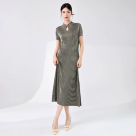 连衣裙;女式T恤;时尚休闲套装