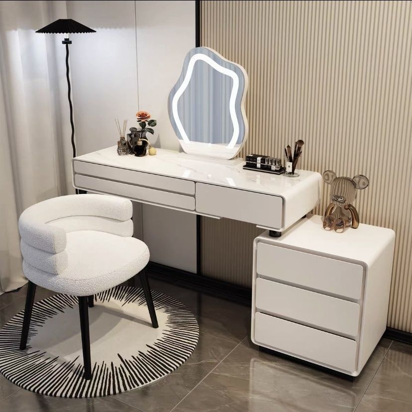 119.9 테이블 + 서랍장 + 구름거울 + 유아용 의자