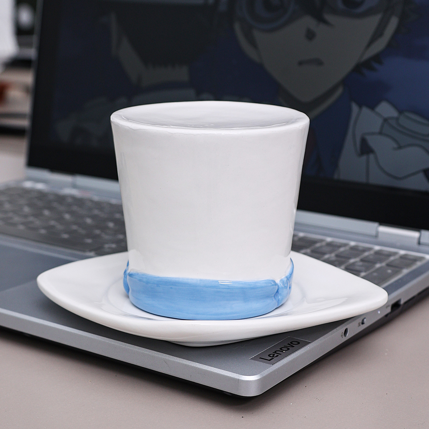 Anime Strange Pirates Kidd Coffee Taza y platillo de cerámica de porcelana blanca de dibujos animados Traje creativo de pareja de alto valor