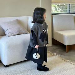 2024秋の新商品韓国版子供服女の子ワイド版アニメ毛糸馬甲赤ちゃん毛糸ベスト
