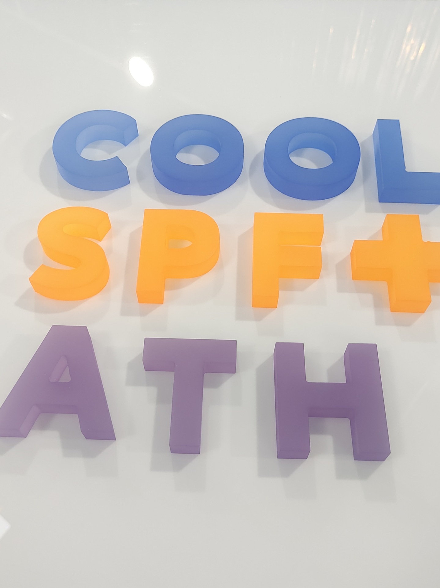 彩色哑光亚克力字体广告字招牌灯箱发光字水晶立体字字母墙贴