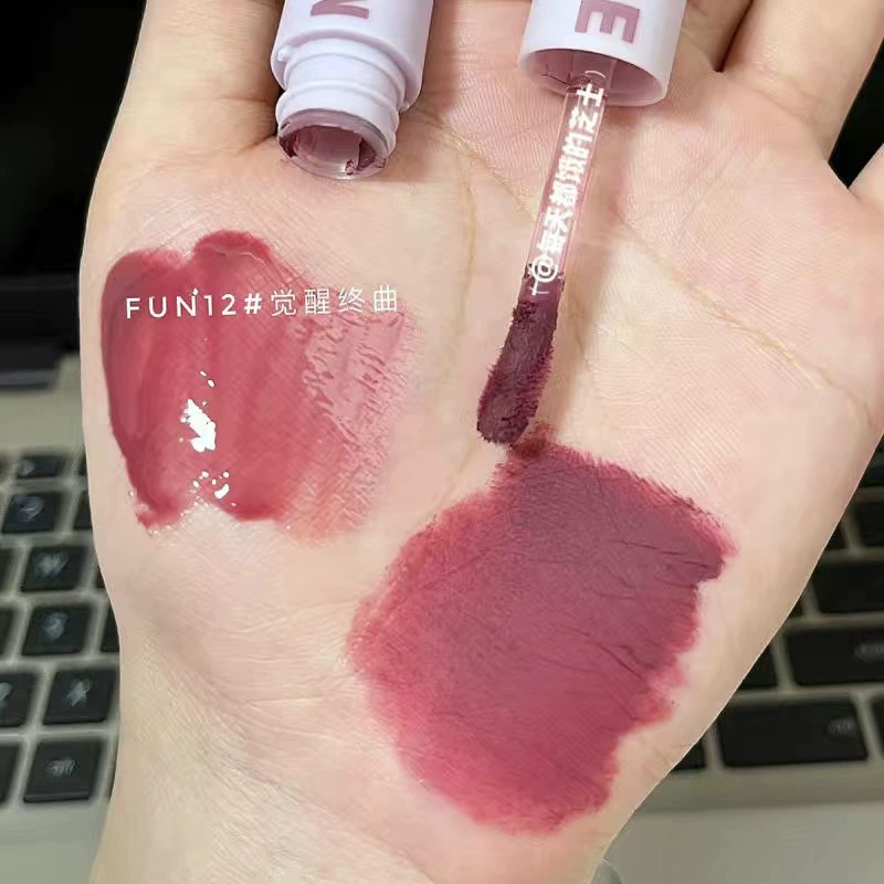 Leemember, acrylic double-sided lip gloss