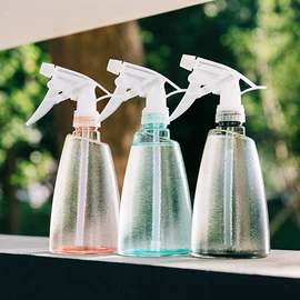 衣钩/挂钩;漱口杯;肥皂盒/架