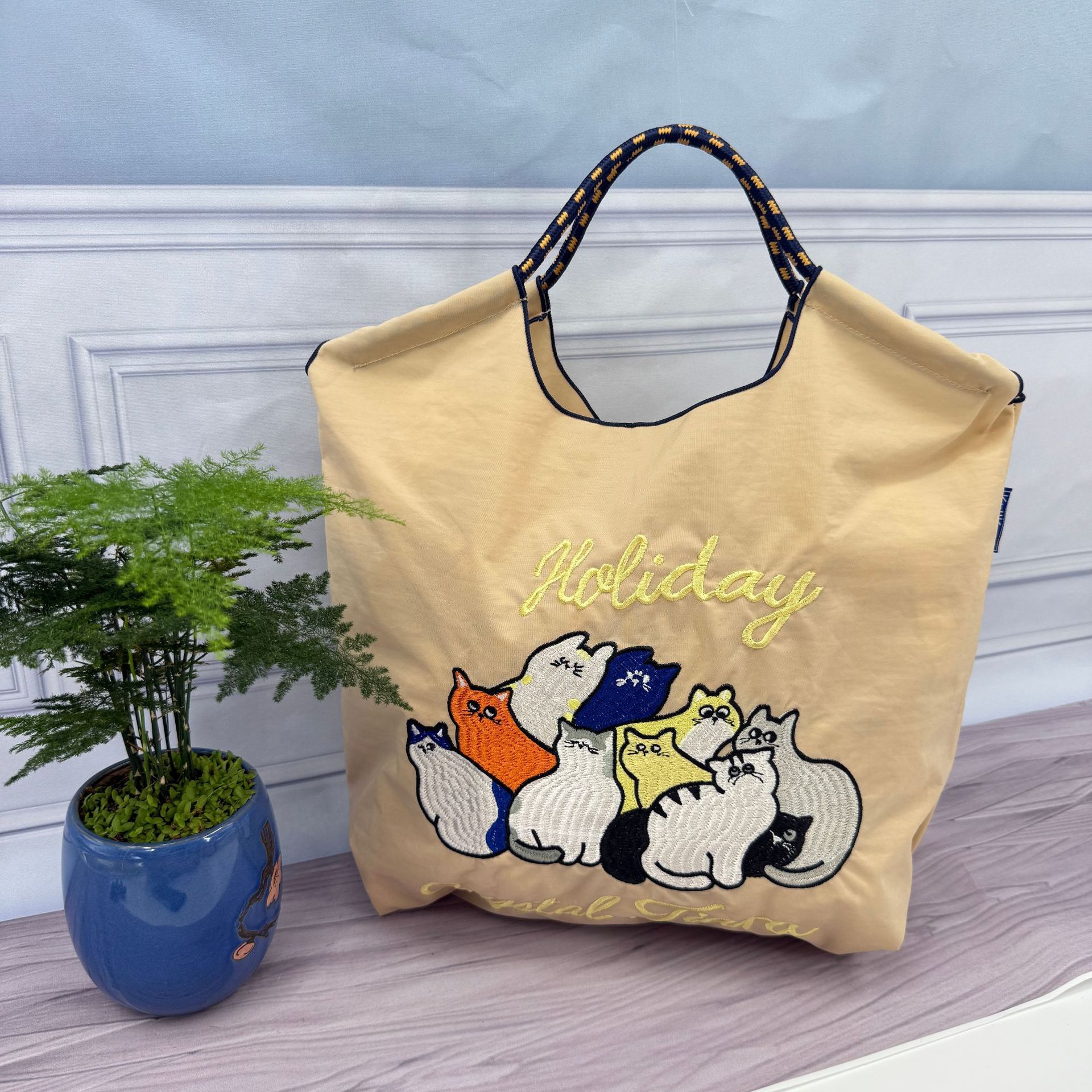 카키색 고양이 열 마리